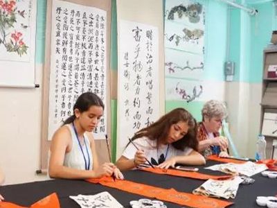 走进中国课堂 体验传统文化 格兰纳达交流生来访直击报道